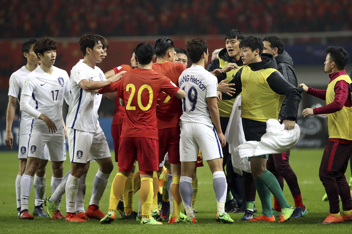 开云体育官网-包含双方拼尽全力！亚洲俱乐部比赛中的激烈对决的词条